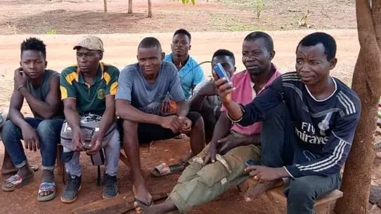 Vanemba pakati kwingwiliala ntenga